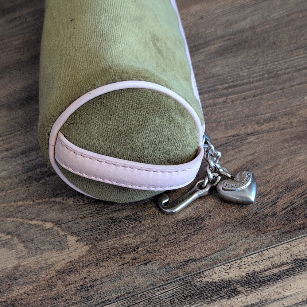 Juicy Couture Olive Velvet Velour Pink Trim Barrel Bag Clutch M550 - Picture 4 of 10